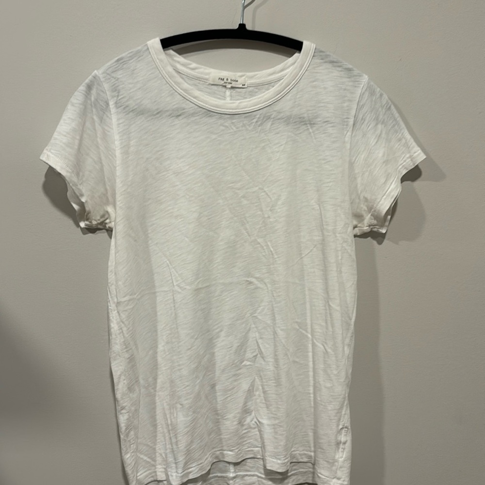 EUC Classic Rag & Bone T shirt. Size Small.